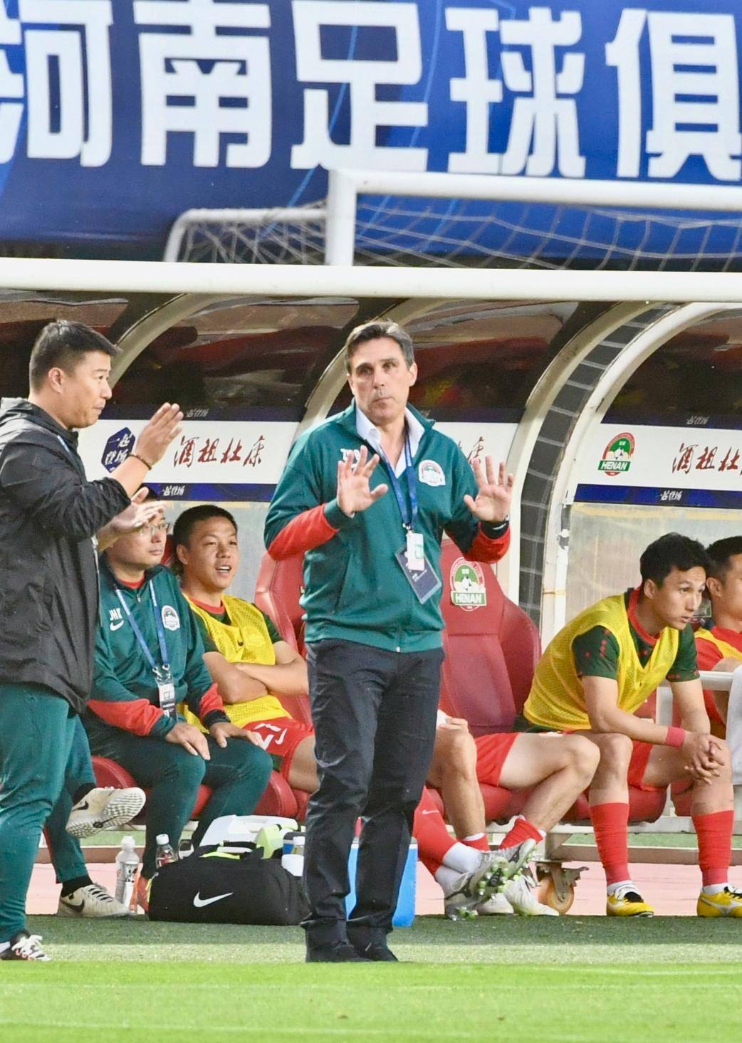 河南建业客场击败对手，球队信心大增