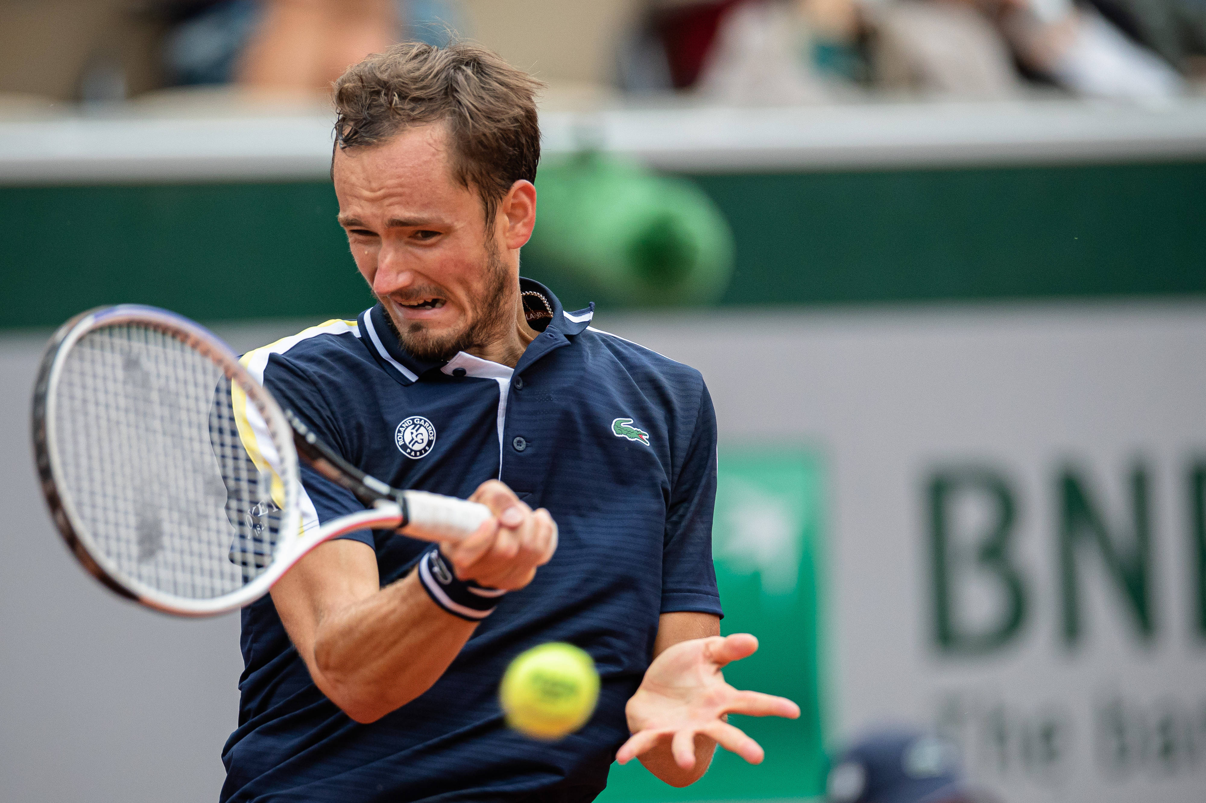 包含德国网球队险胜日本网球队，梅德韦杰夫爆发神勇的词条