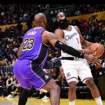 湖人险胜快船，取得五连胜