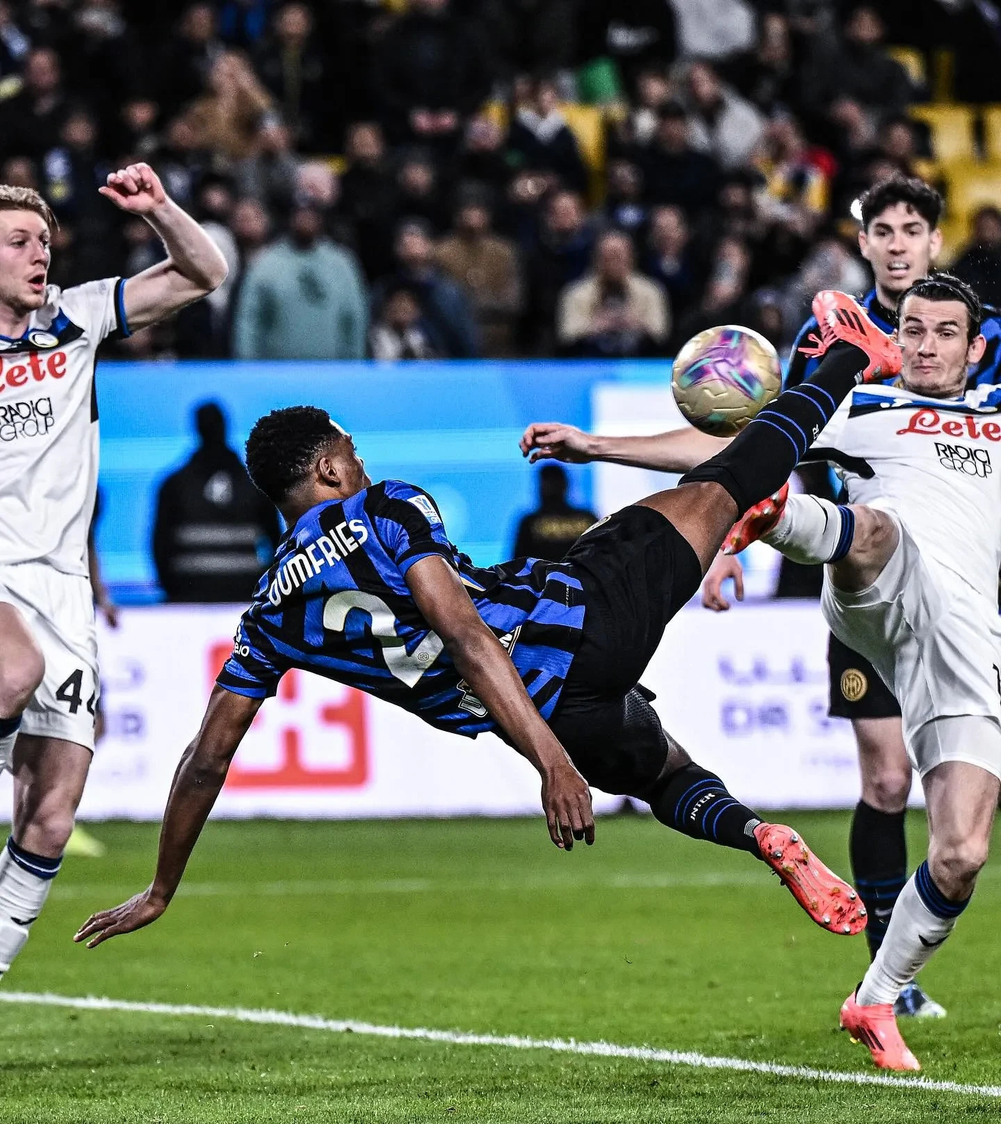 开云体育中国-AC米兰横扫奥地利，佩德里关键制胜