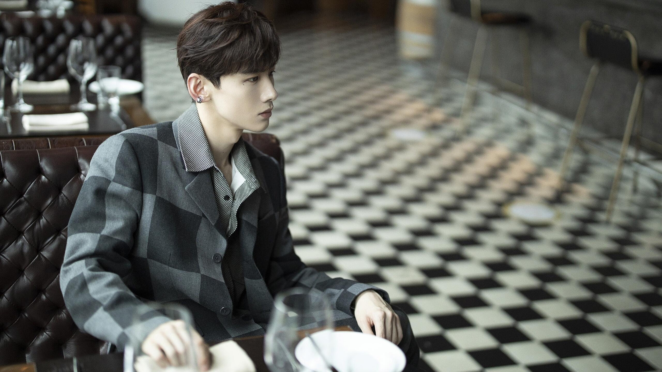 足球双雄会,突尼斯惊天逆转喀麦隆,布雷默意甲赛场独揽风云